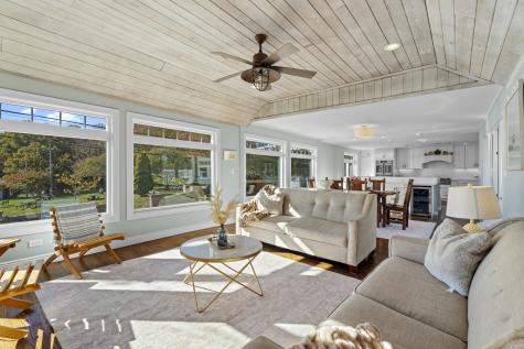 21 Harbor Street Branford CT 06405