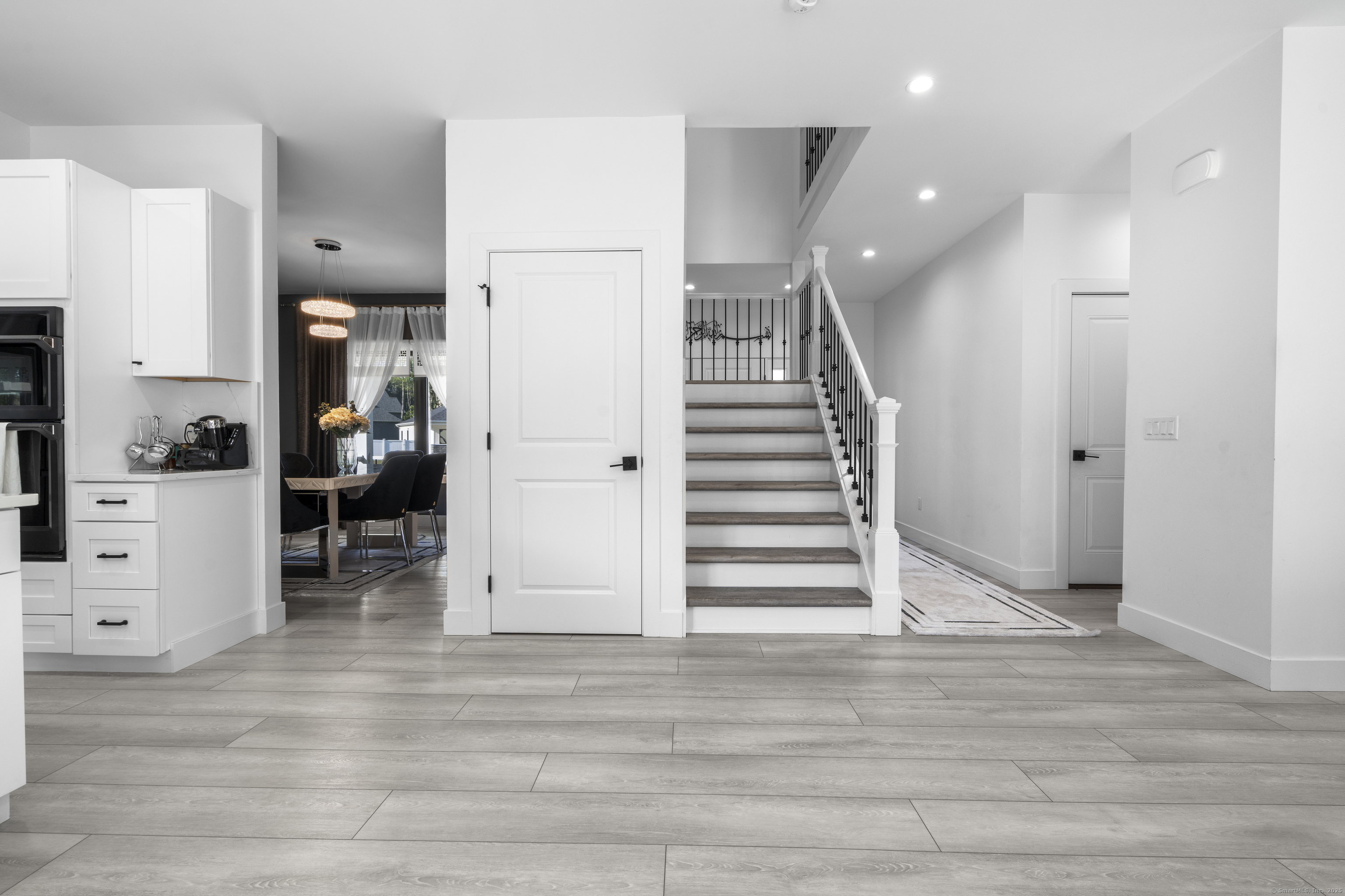 6 Vinnie Drive Wethersfield CT 06109