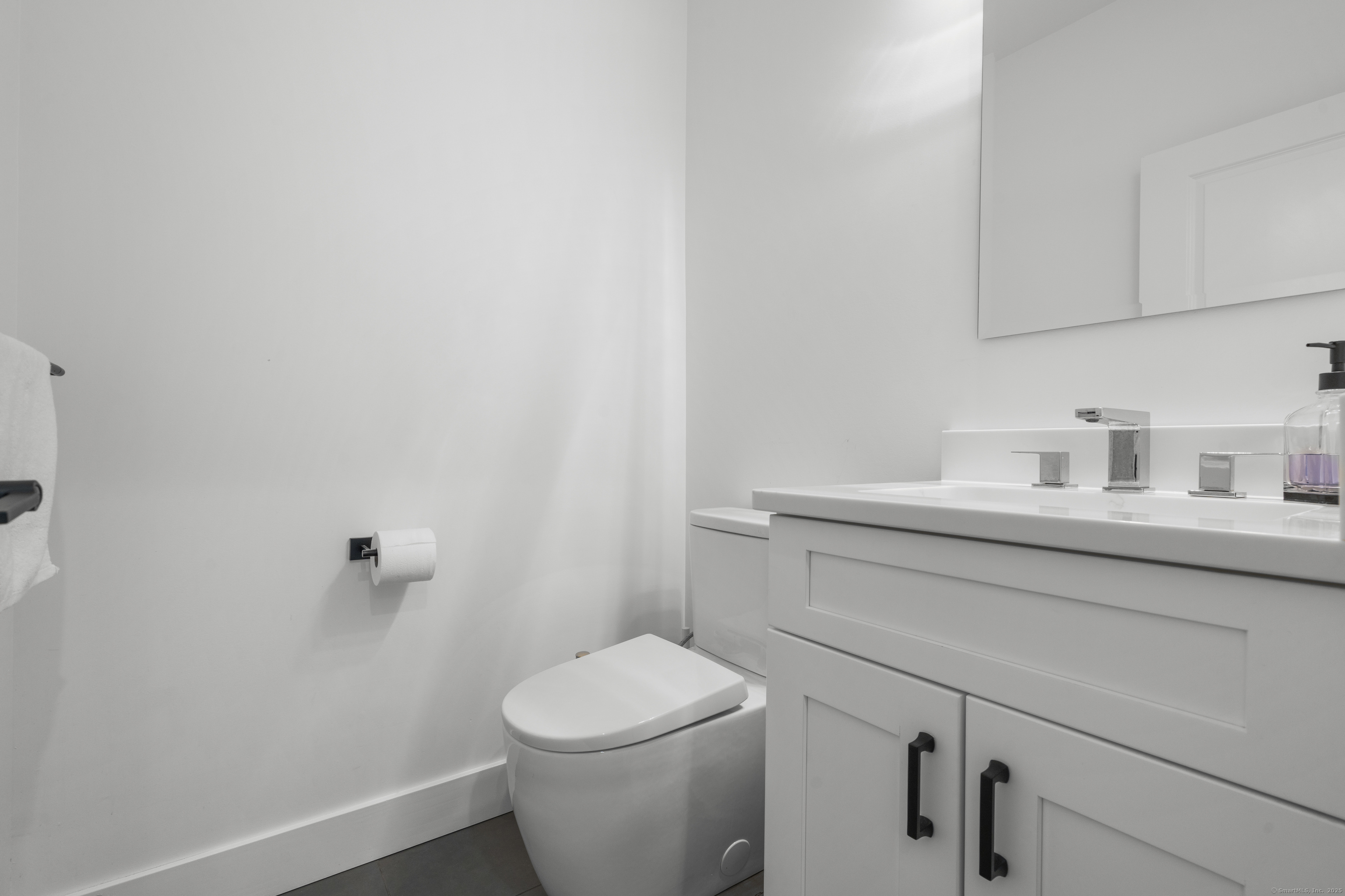 6 Vinnie Drive Wethersfield CT 06109