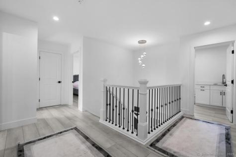 6 Vinnie Drive Wethersfield CT 06109