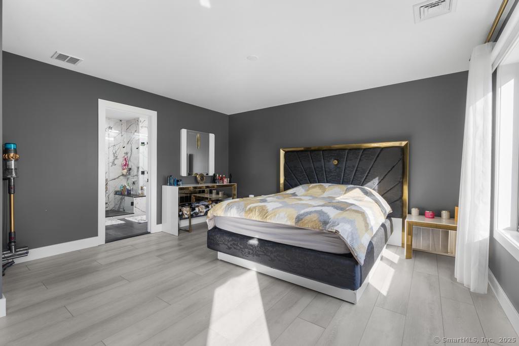 6 Vinnie Drive Wethersfield CT 06109