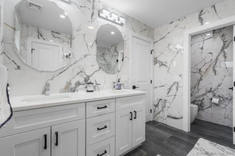 6 Vinnie Drive Wethersfield CT 06109