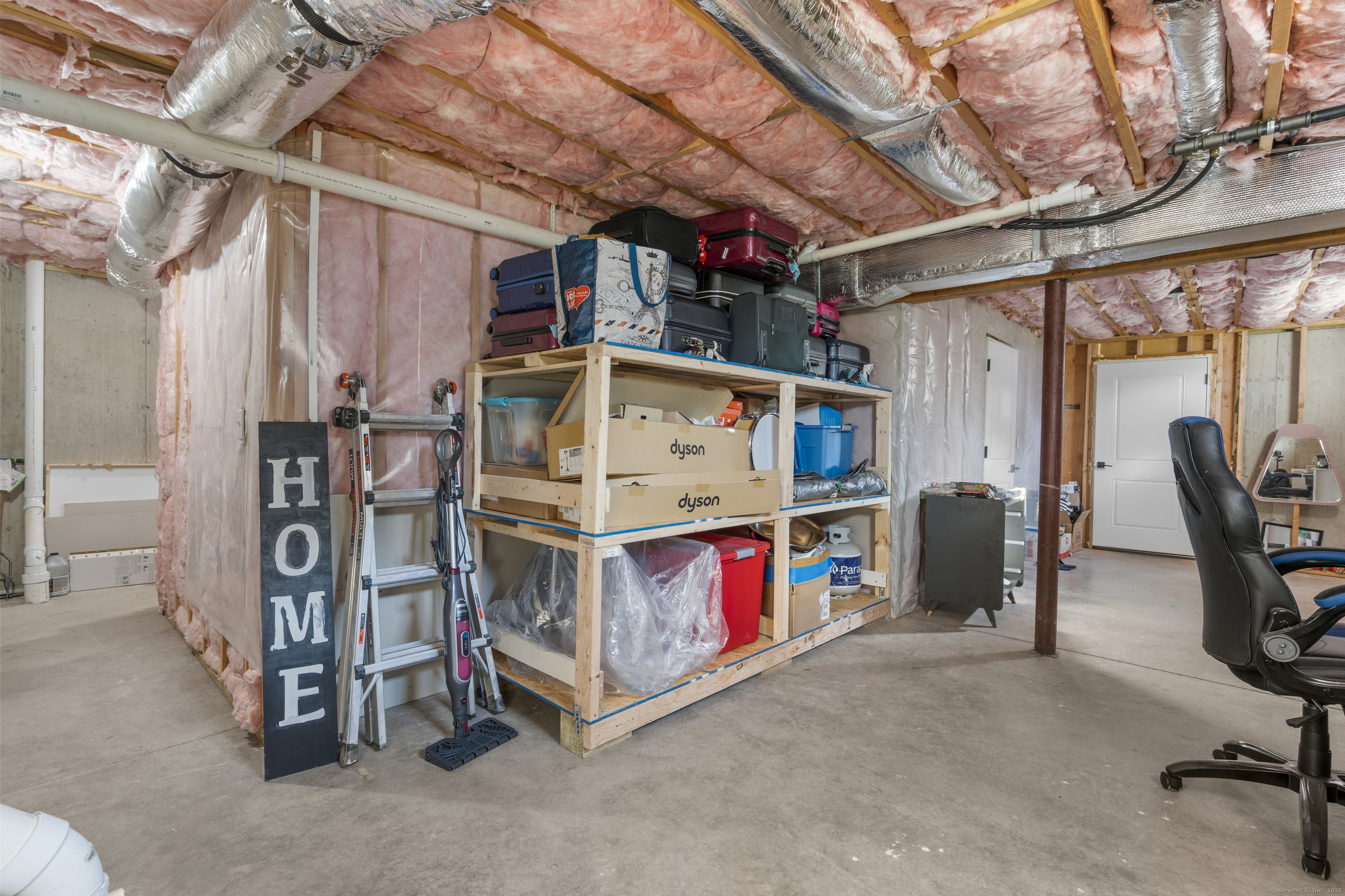 6 Vinnie Drive Wethersfield CT 06109