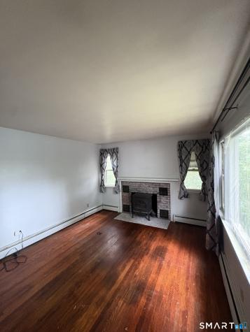 50 Crest Street New London CT 06320