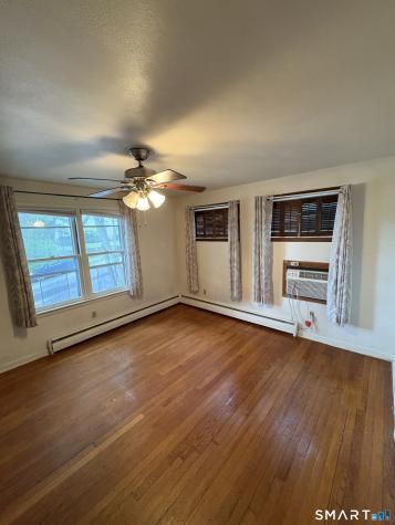 50 Crest Street New London CT 06320