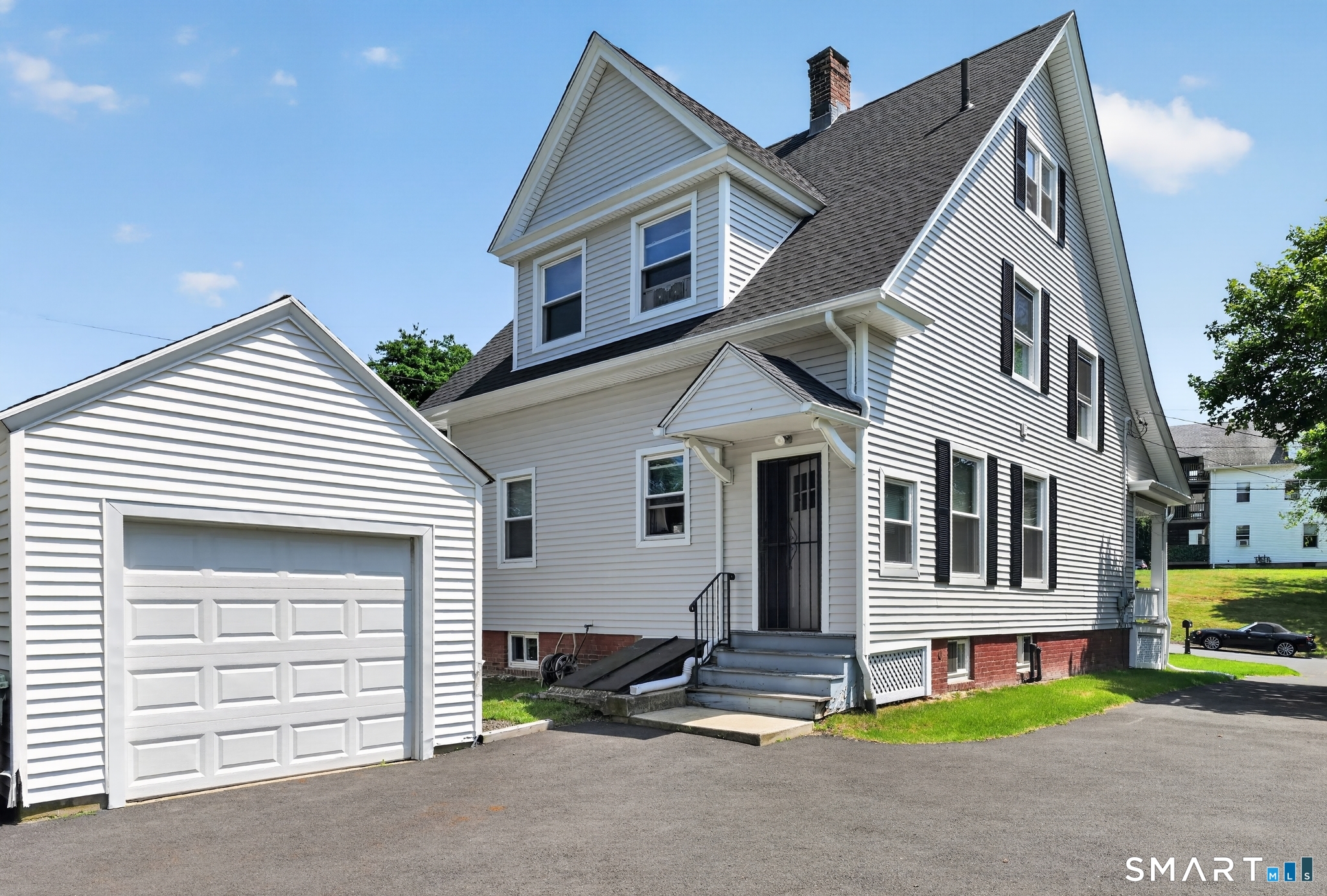 9 Pearl Street Plymouth CT 06786