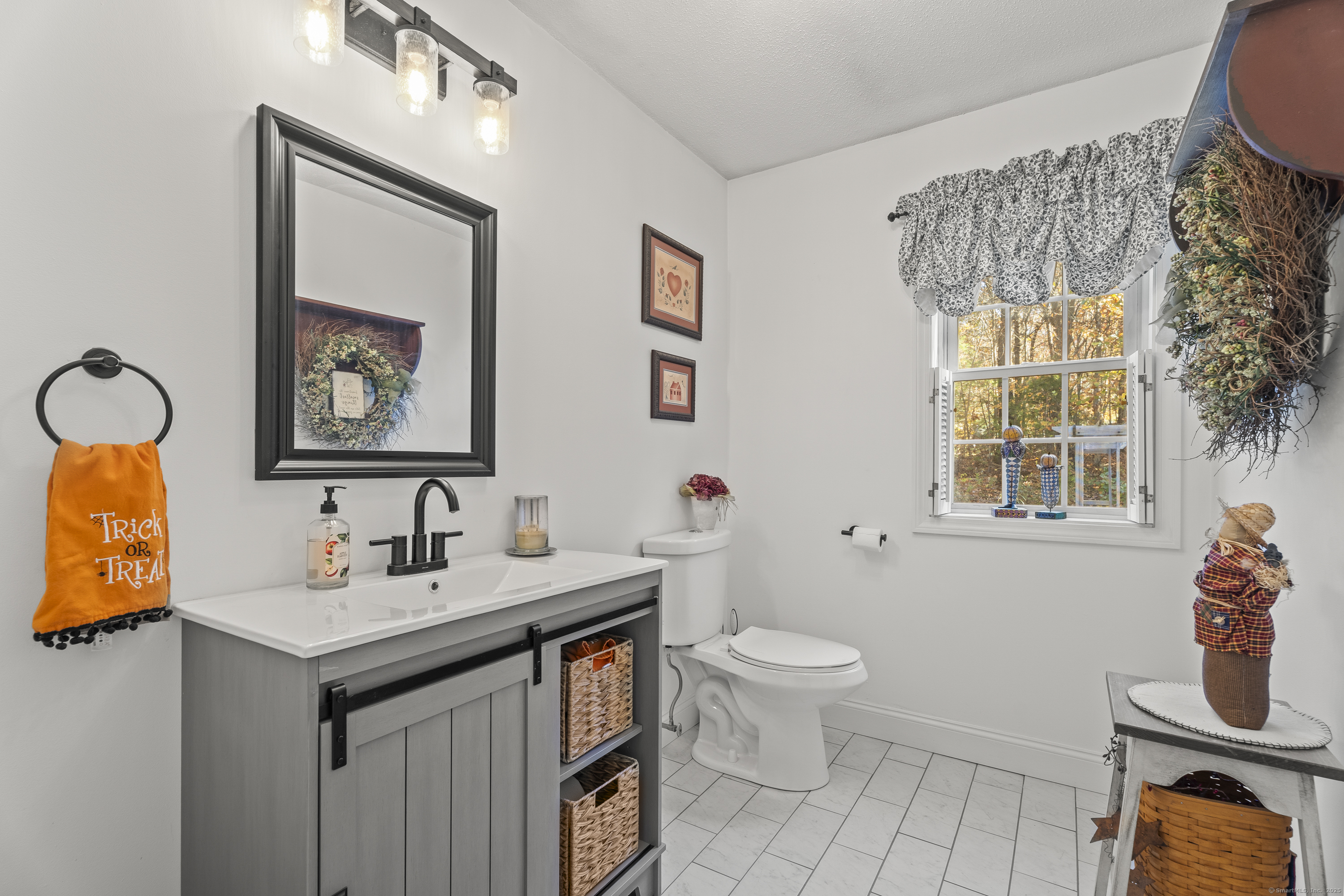 20 Mohegan Lane Hebron CT 06231