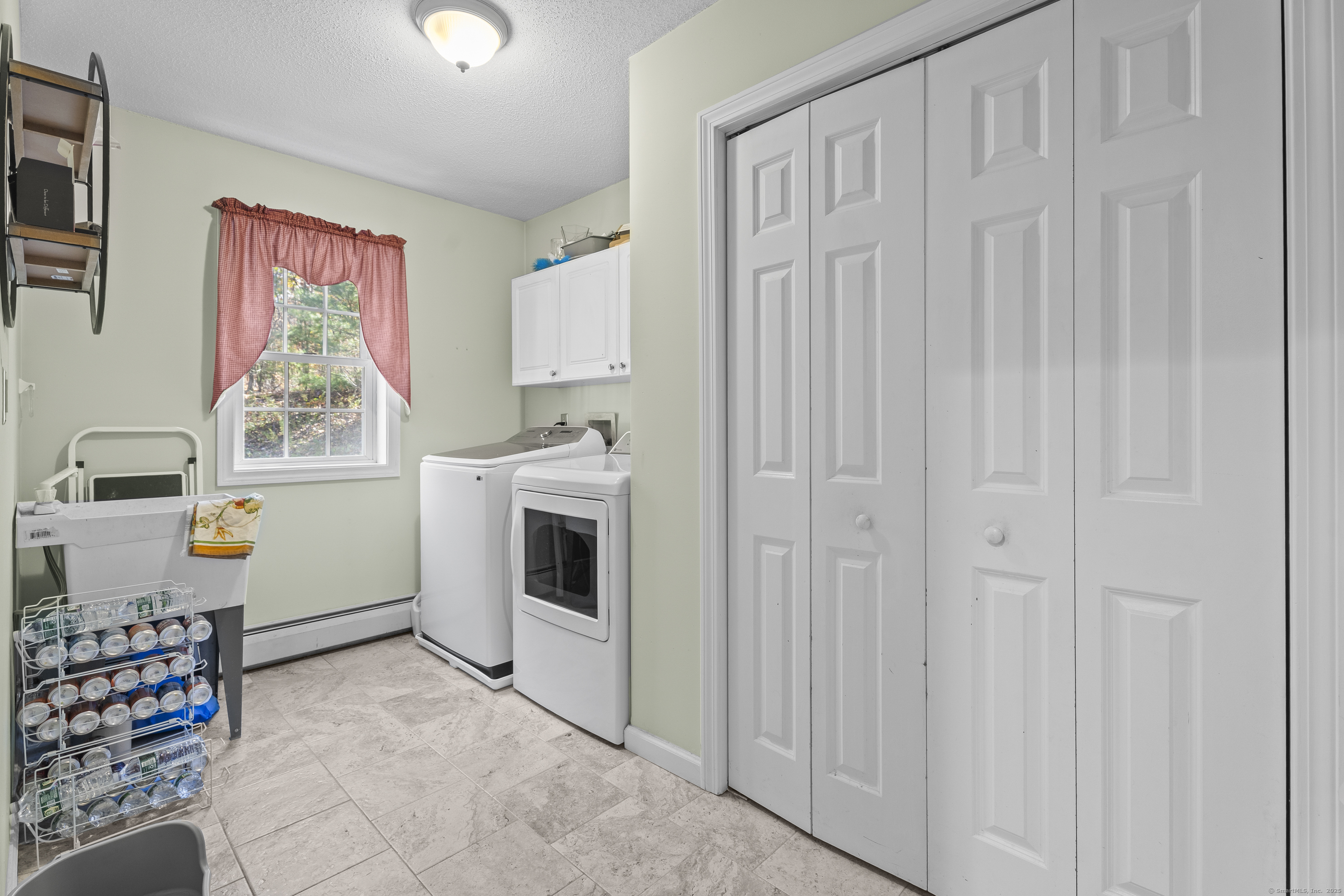 20 Mohegan Lane Hebron CT 06231