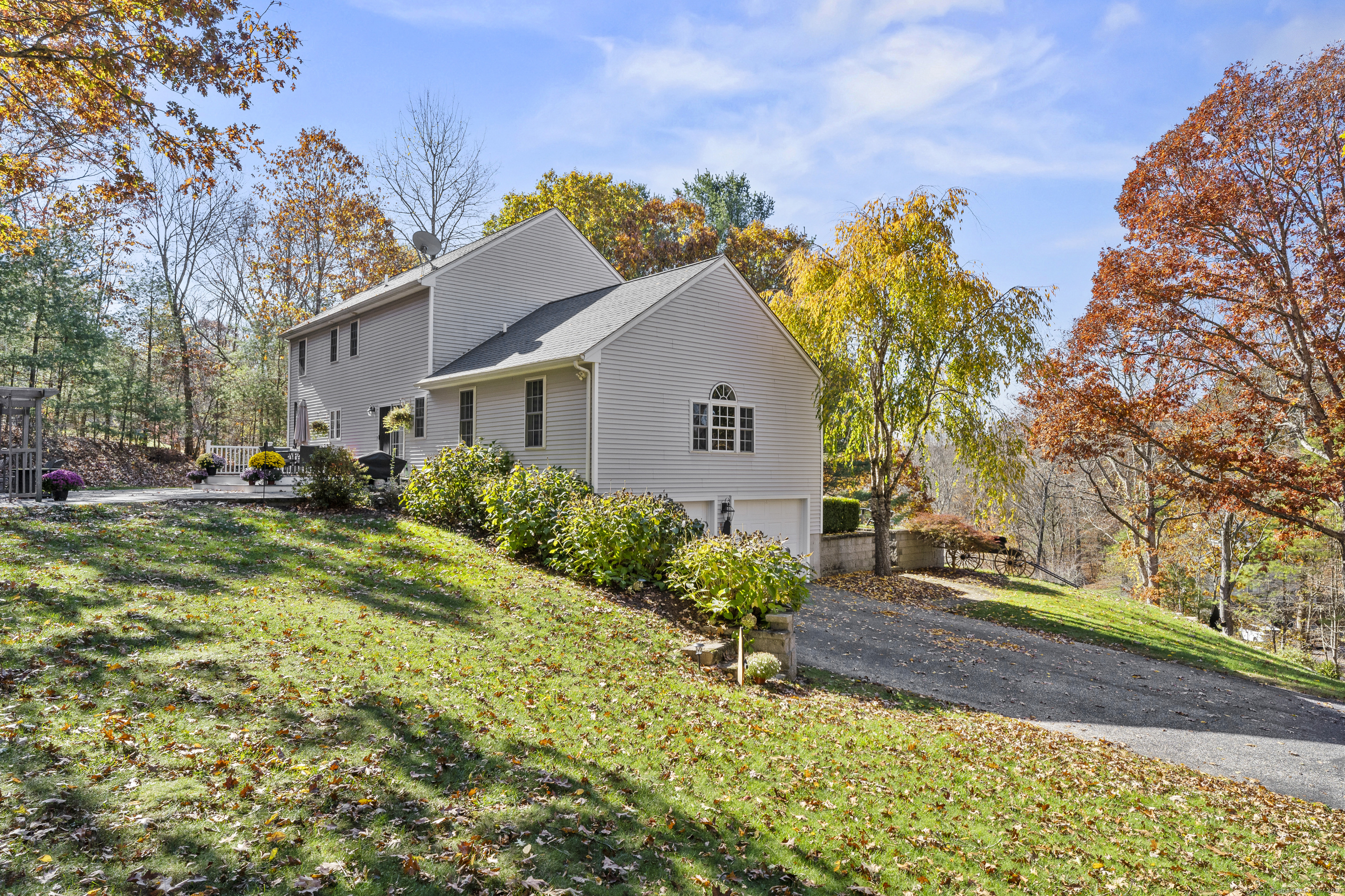 20 Mohegan Lane Hebron CT 06231