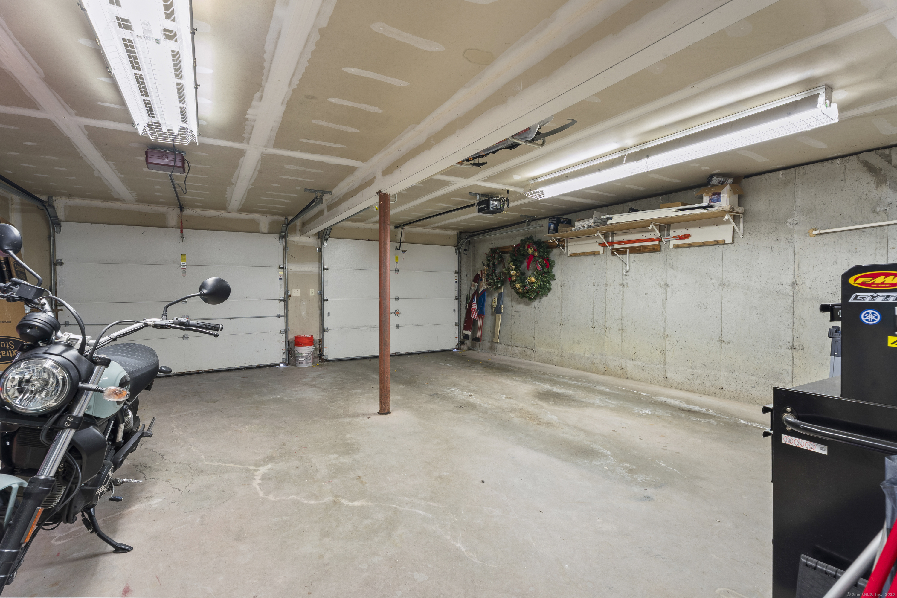 20 Mohegan Lane Hebron CT 06231