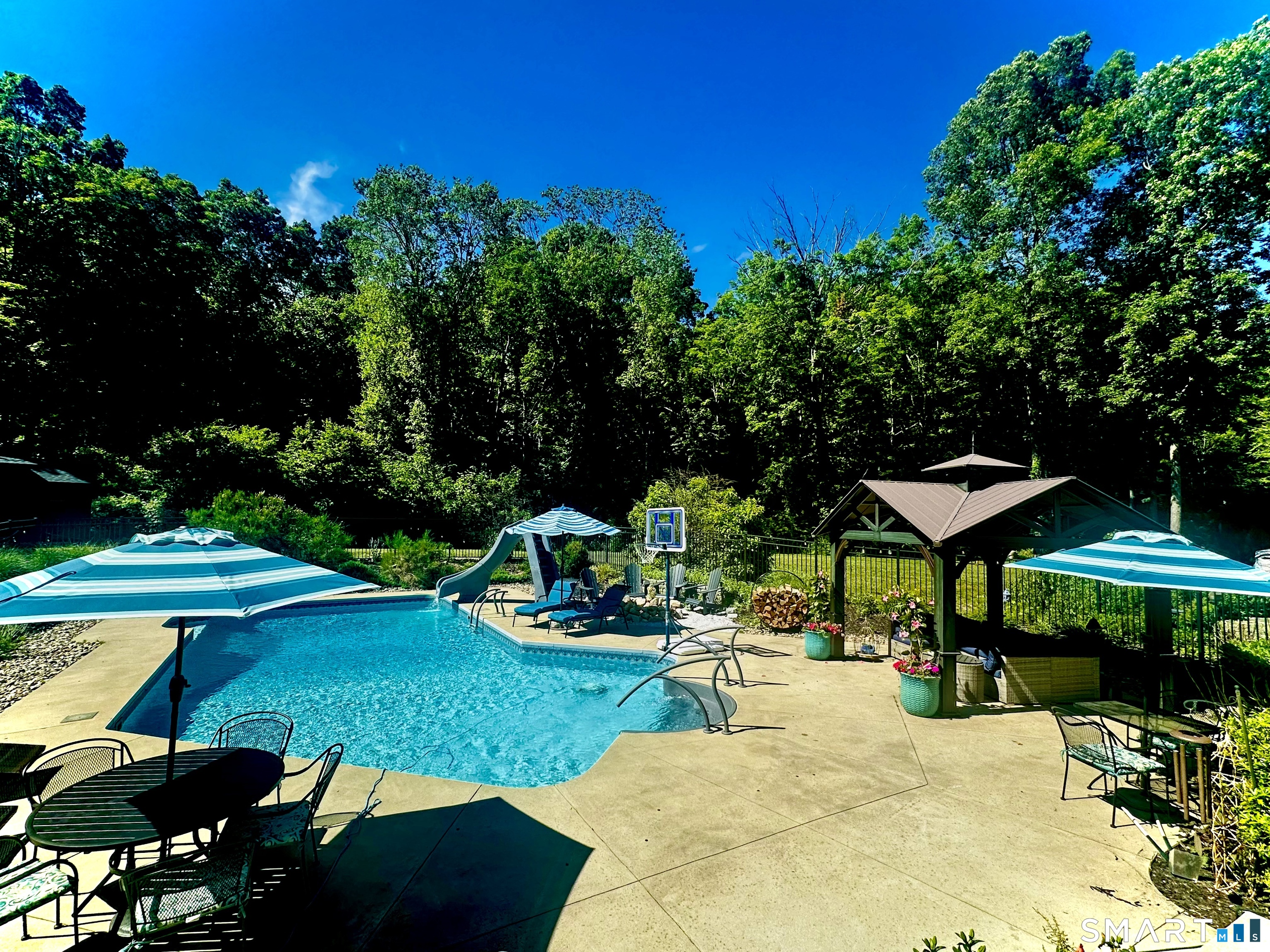 82 Valley Drive Salem CT 06420