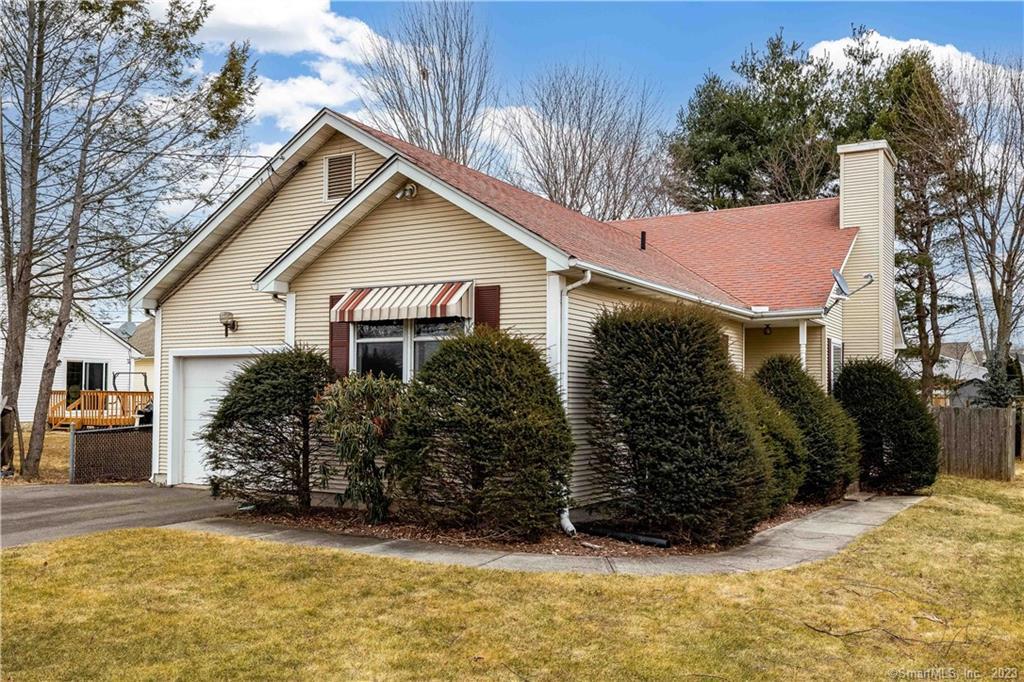 23 Mckee Street Manchester CT 06040