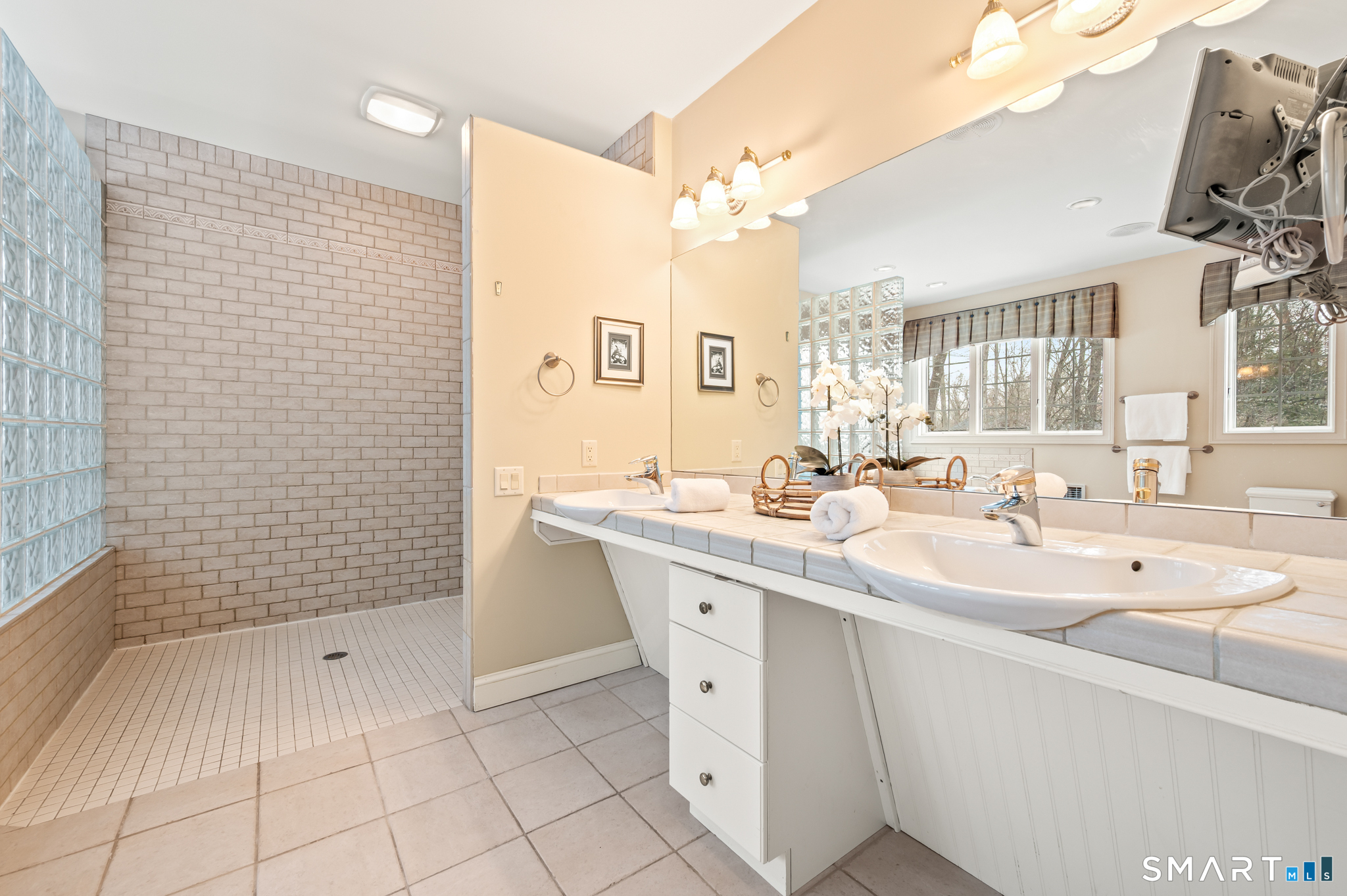 79 Chestnut Hill Road Glastonbury CT 06033