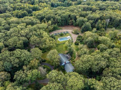 31 Hickory Lane Roxbury CT 06783