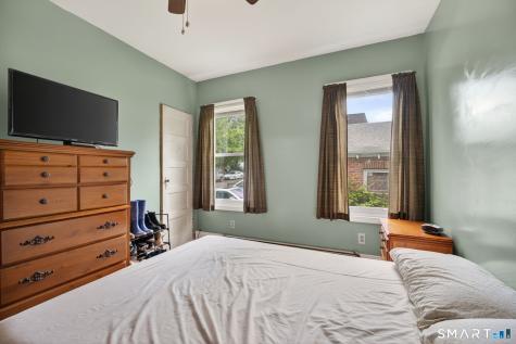 108 Irvington Street New Haven CT 06513