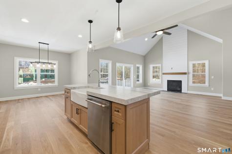 42 Holcomb Street Simsbury CT 06070