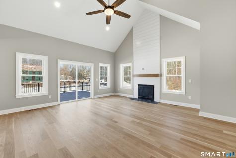 42 Holcomb Street Simsbury CT 06070