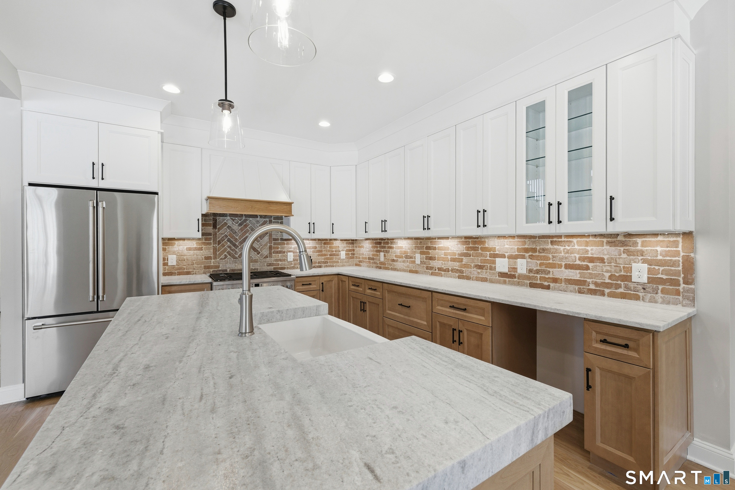 42 Holcomb Street Simsbury CT 06070
