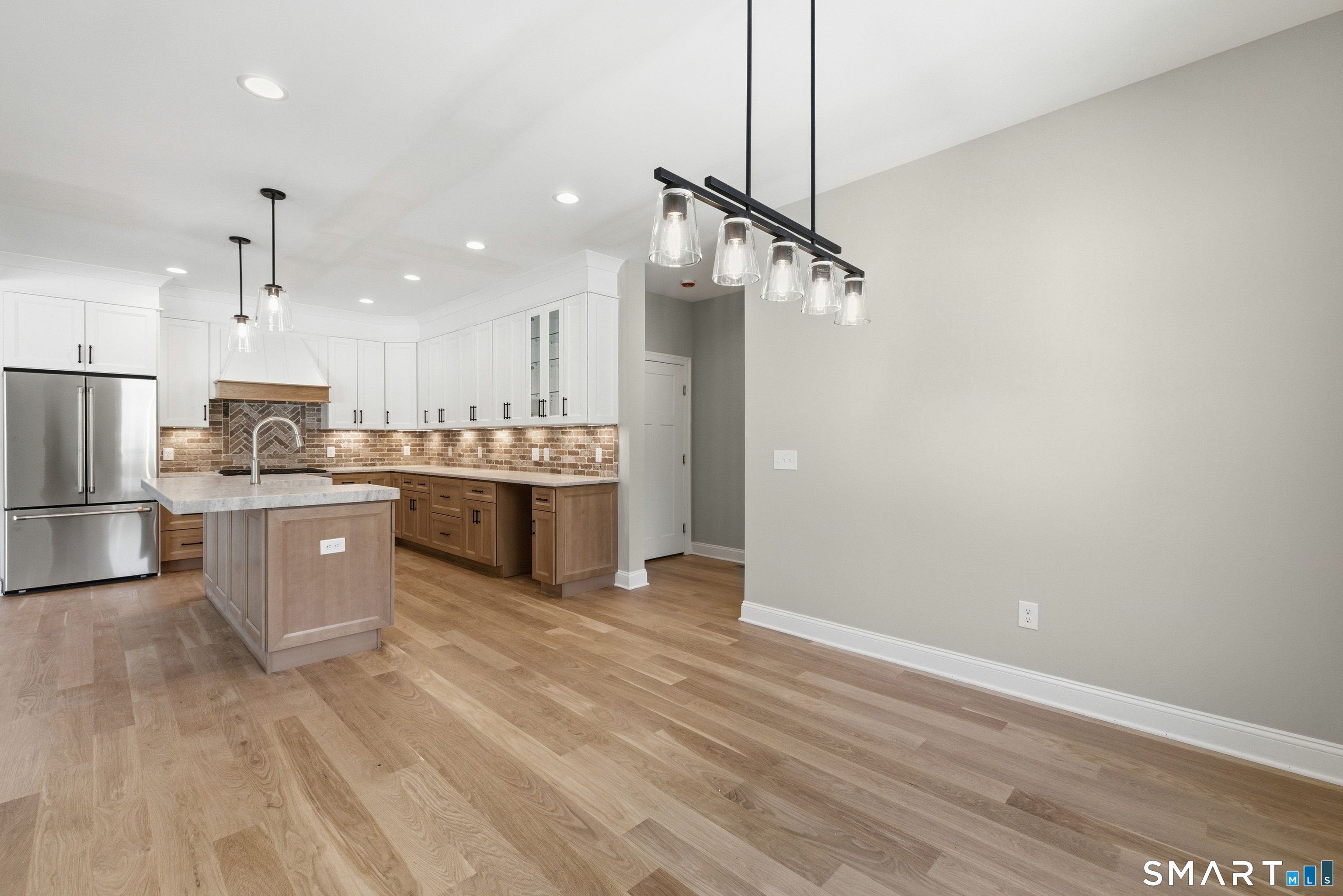 42 Holcomb Street Simsbury CT 06070