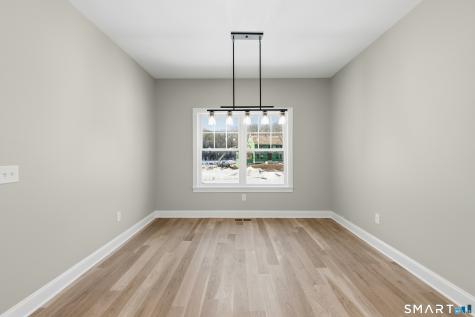 42 Holcomb Street Simsbury CT 06070