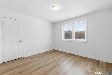 42 Holcomb Street Simsbury CT 06070