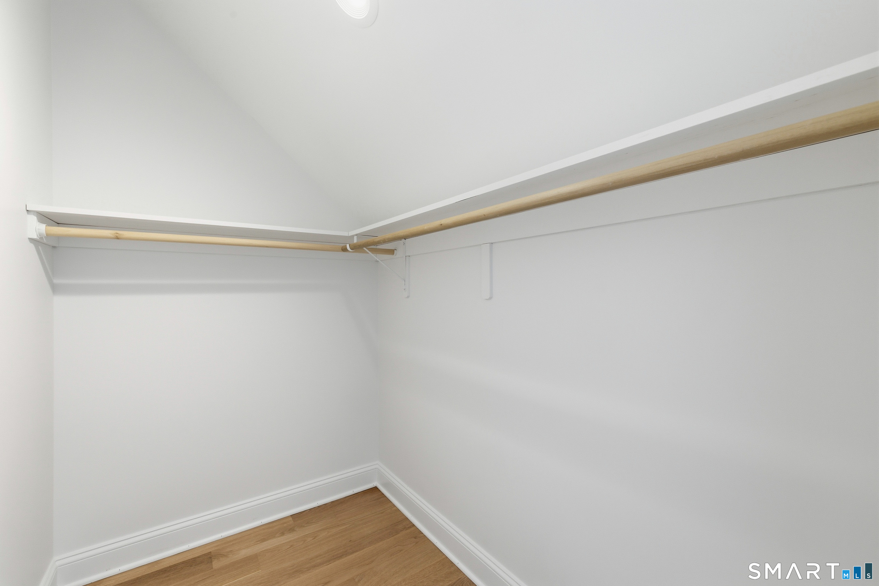 42 Holcomb Street Simsbury CT 06070