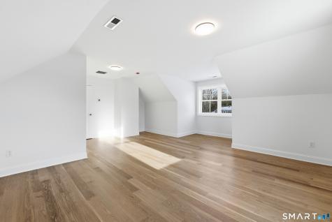 42 Holcomb Street Simsbury CT 06070