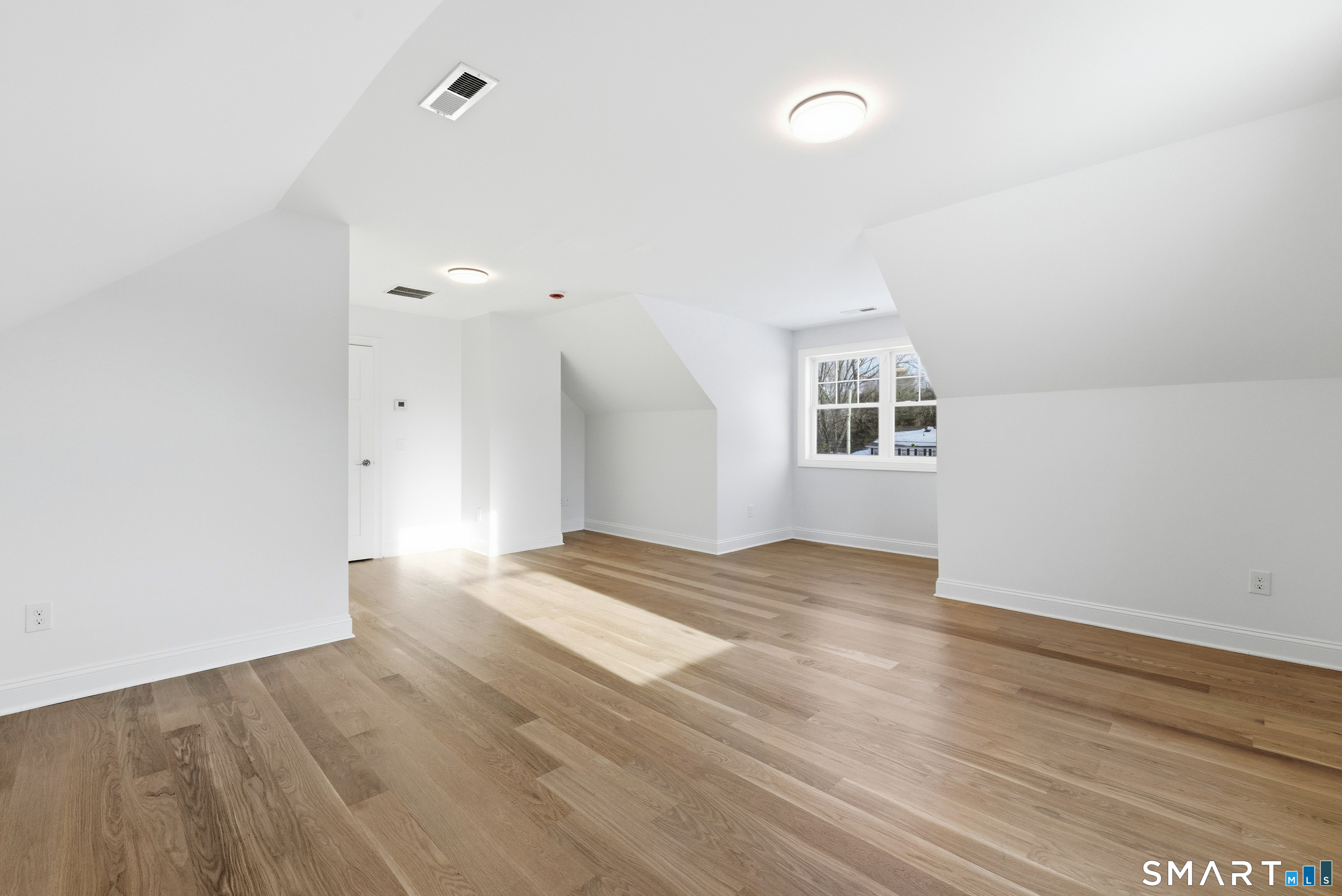 42 Holcomb Street Simsbury CT 06070
