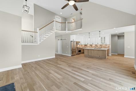 42 Holcomb Street Simsbury CT 06070