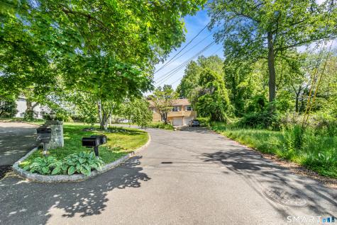 2 Chatham Terrace Bridgeport CT 06606