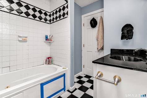 2 Chatham Terrace Bridgeport CT 06606