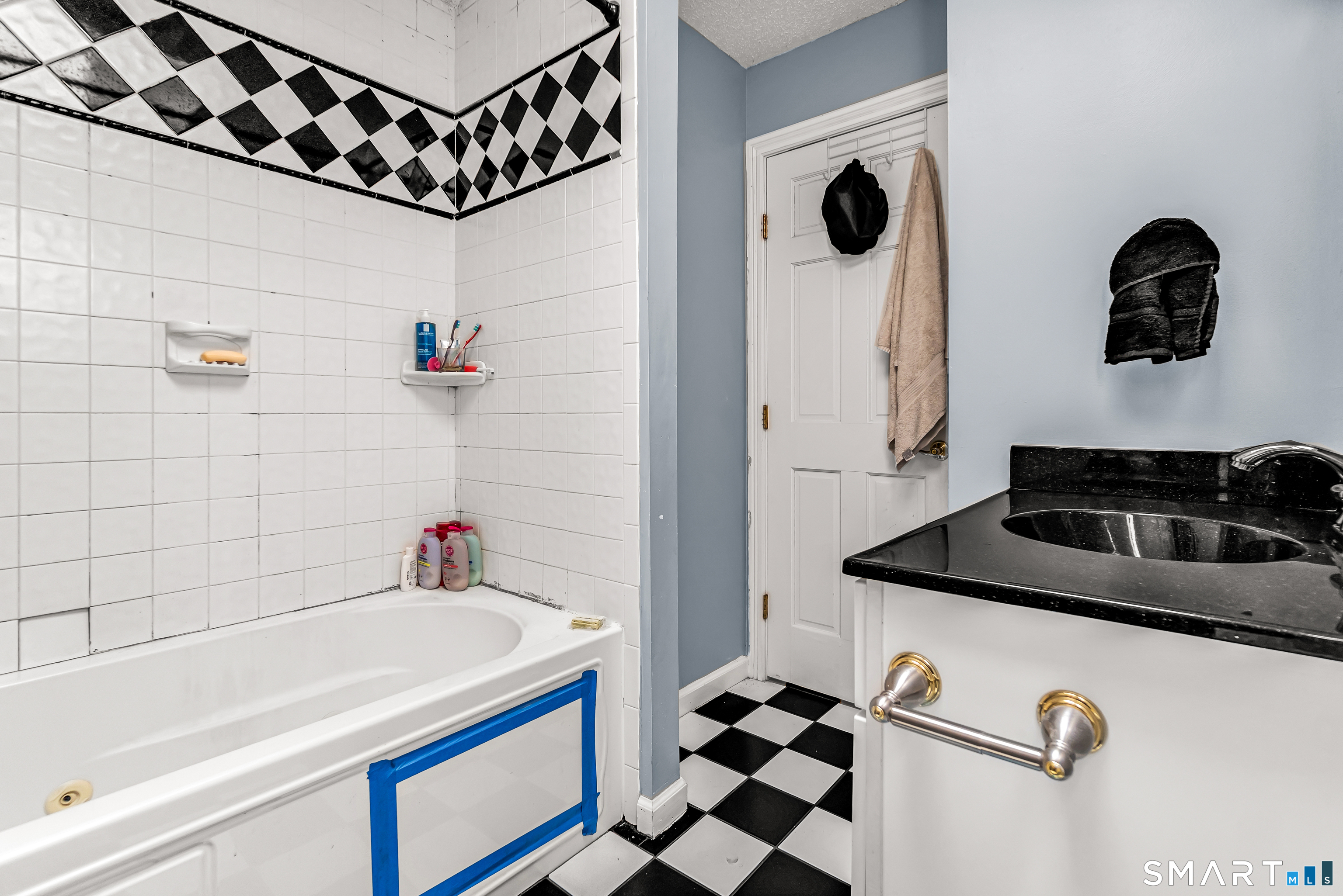 2 Chatham Terrace Bridgeport CT 06606