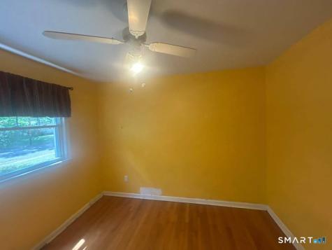 21 Larson Drive North Haven CT 06473