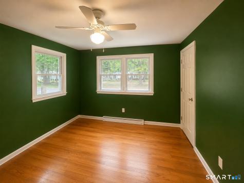 21 Larson Drive North Haven CT 06473