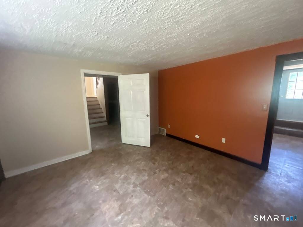 21 Larson Drive North Haven CT 06473
