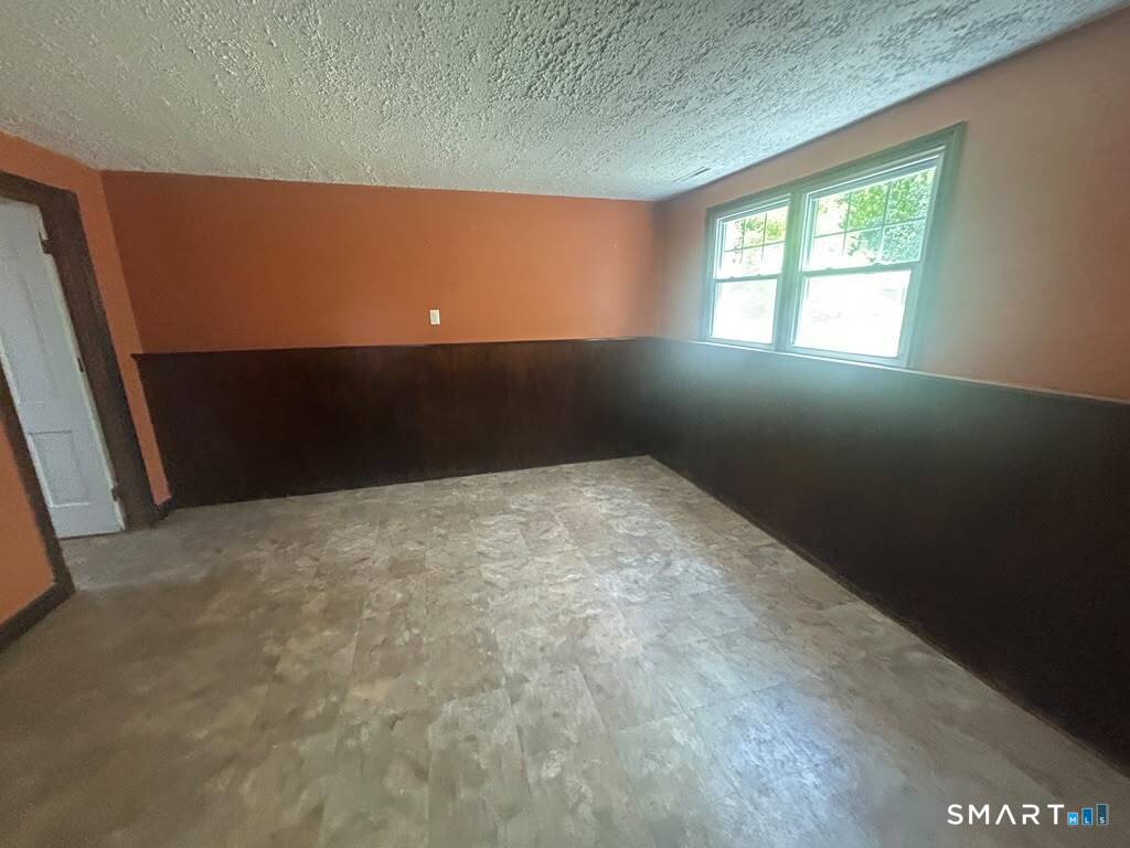 21 Larson Drive North Haven CT 06473