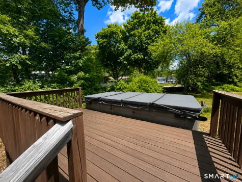 21 Larson Drive North Haven CT 06473