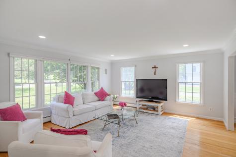 20 Laura Drive Danbury CT 06811
