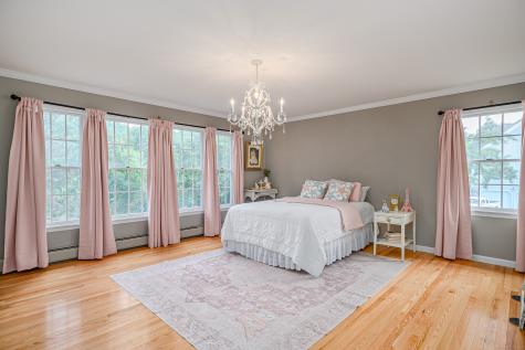 20 Laura Drive Danbury CT 06811