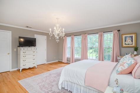 20 Laura Drive Danbury CT 06811
