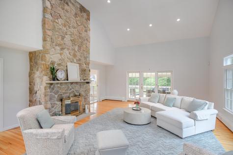 20 Laura Drive Danbury CT 06811