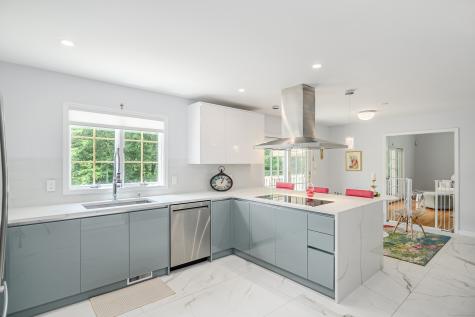 20 Laura Drive Danbury CT 06811