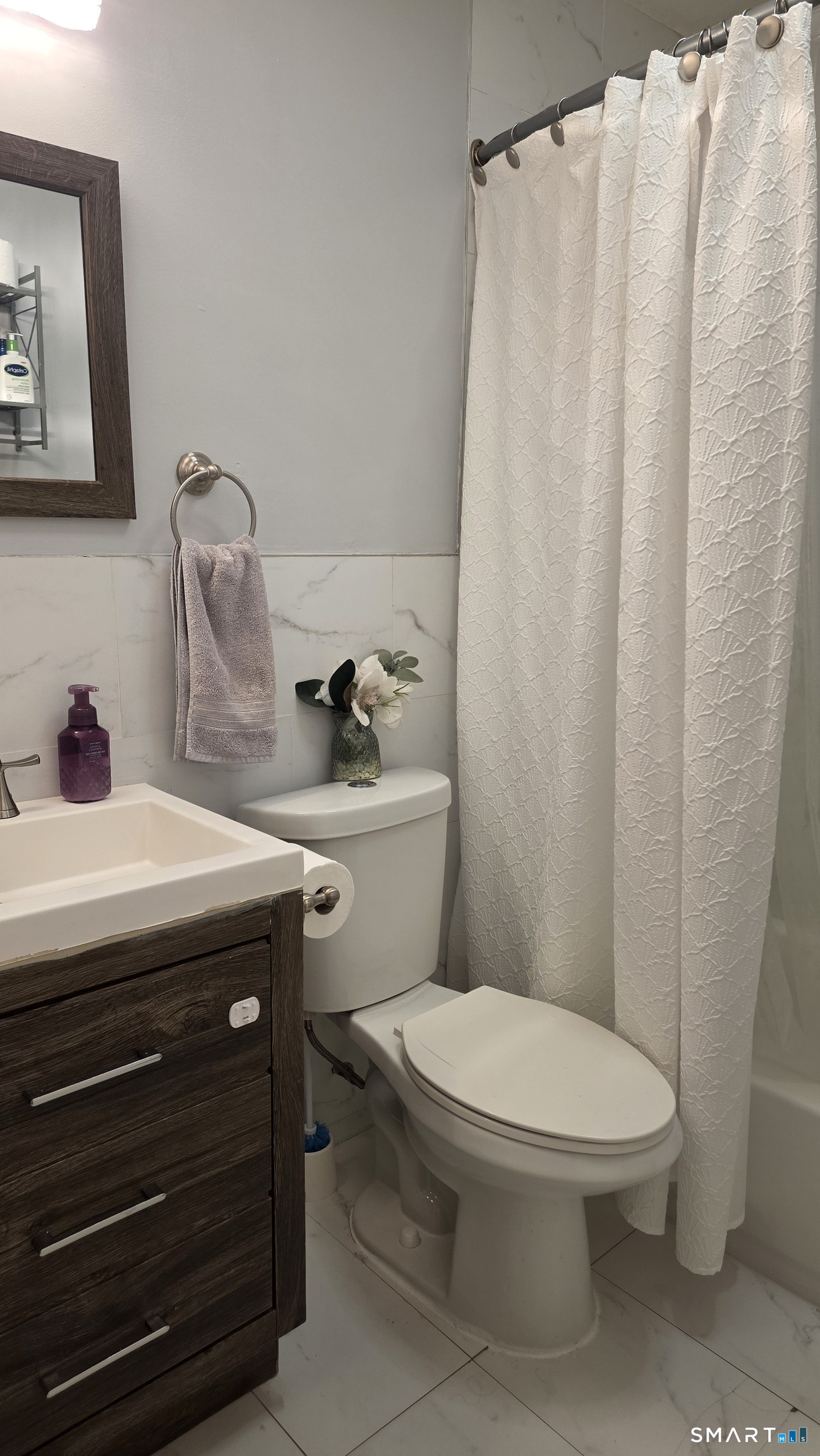 18 Greenmount Terrace Waterbury CT 06708
