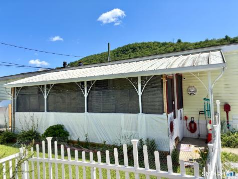 14 Third Street Beacon Falls CT 06403