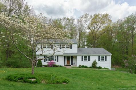 61 Carriage Drive Middlebury CT 06762
