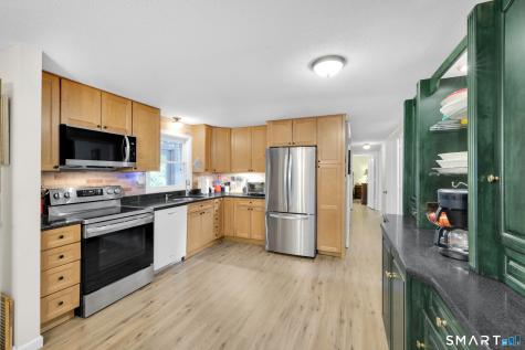 81 Briarwood Drive Guilford CT 06437