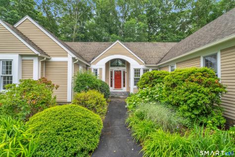 19 Whitehall Lane Groton CT 06355
