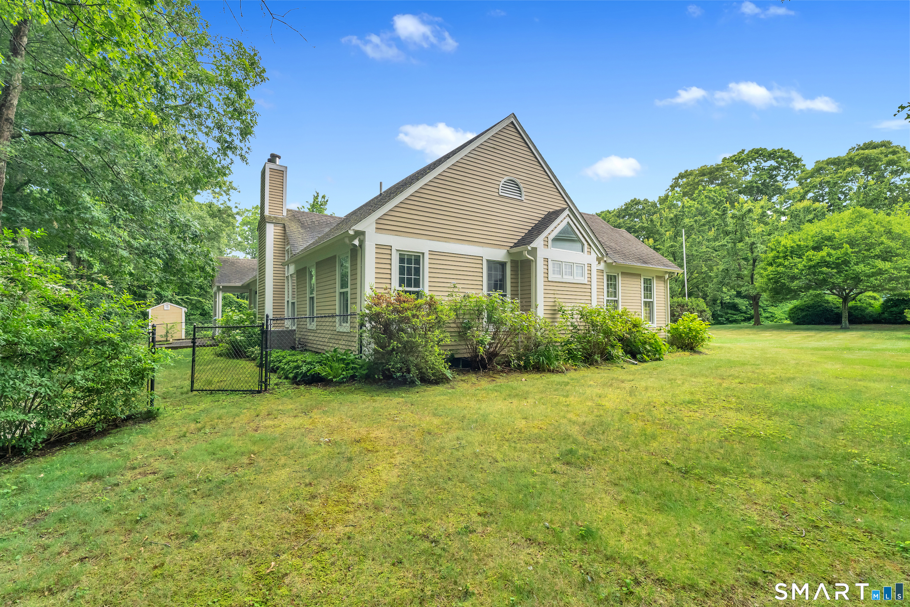19 Whitehall Lane Groton CT 06355