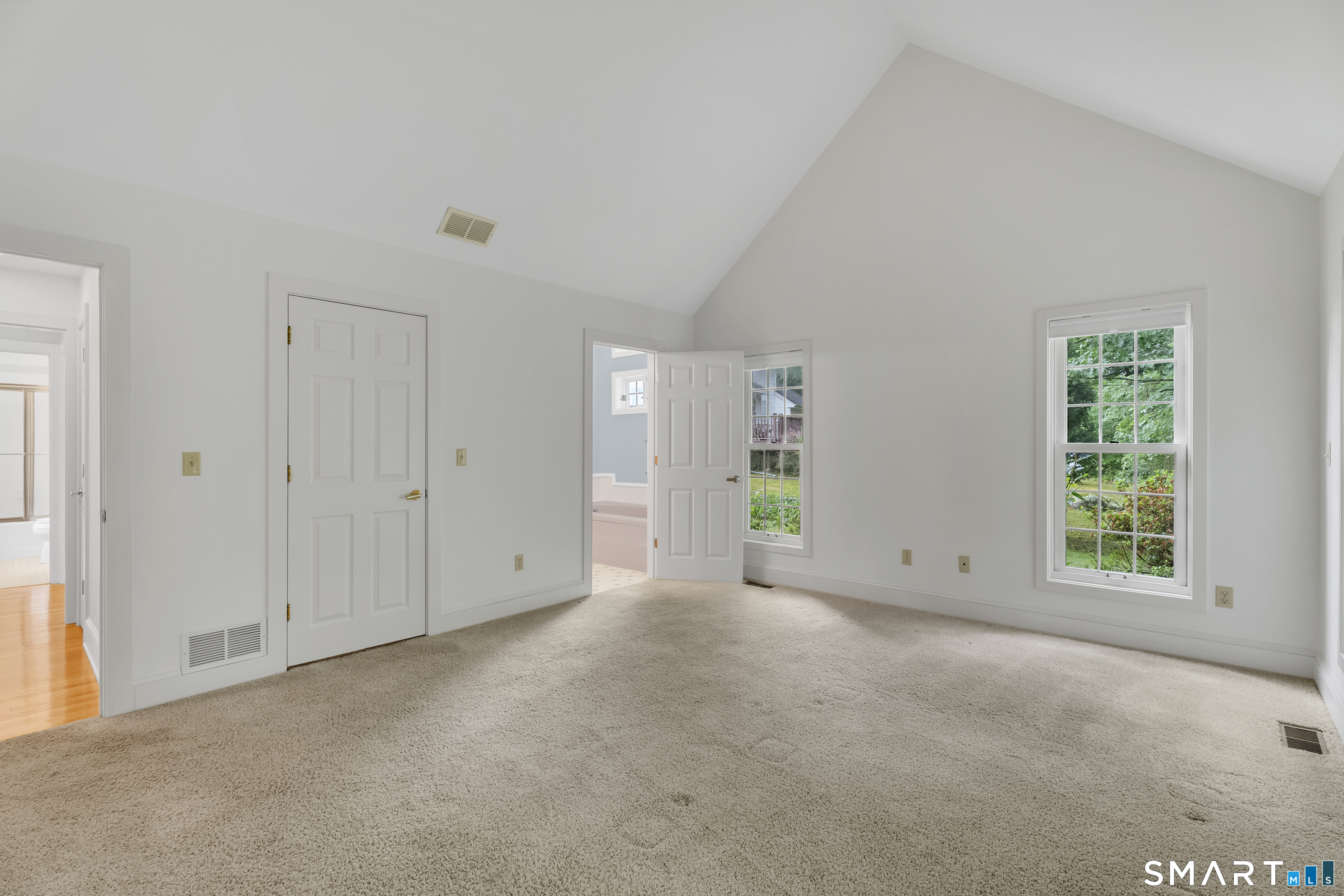 19 Whitehall Lane Groton CT 06355