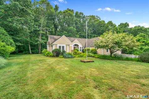 19 Whitehall Lane Groton CT 06355